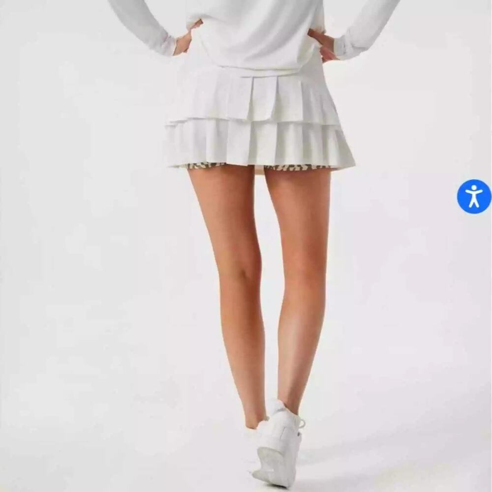 Tuckernuck White and Savannah Tiger Ruffle Skort Women's Size M - Picture 2 of 12